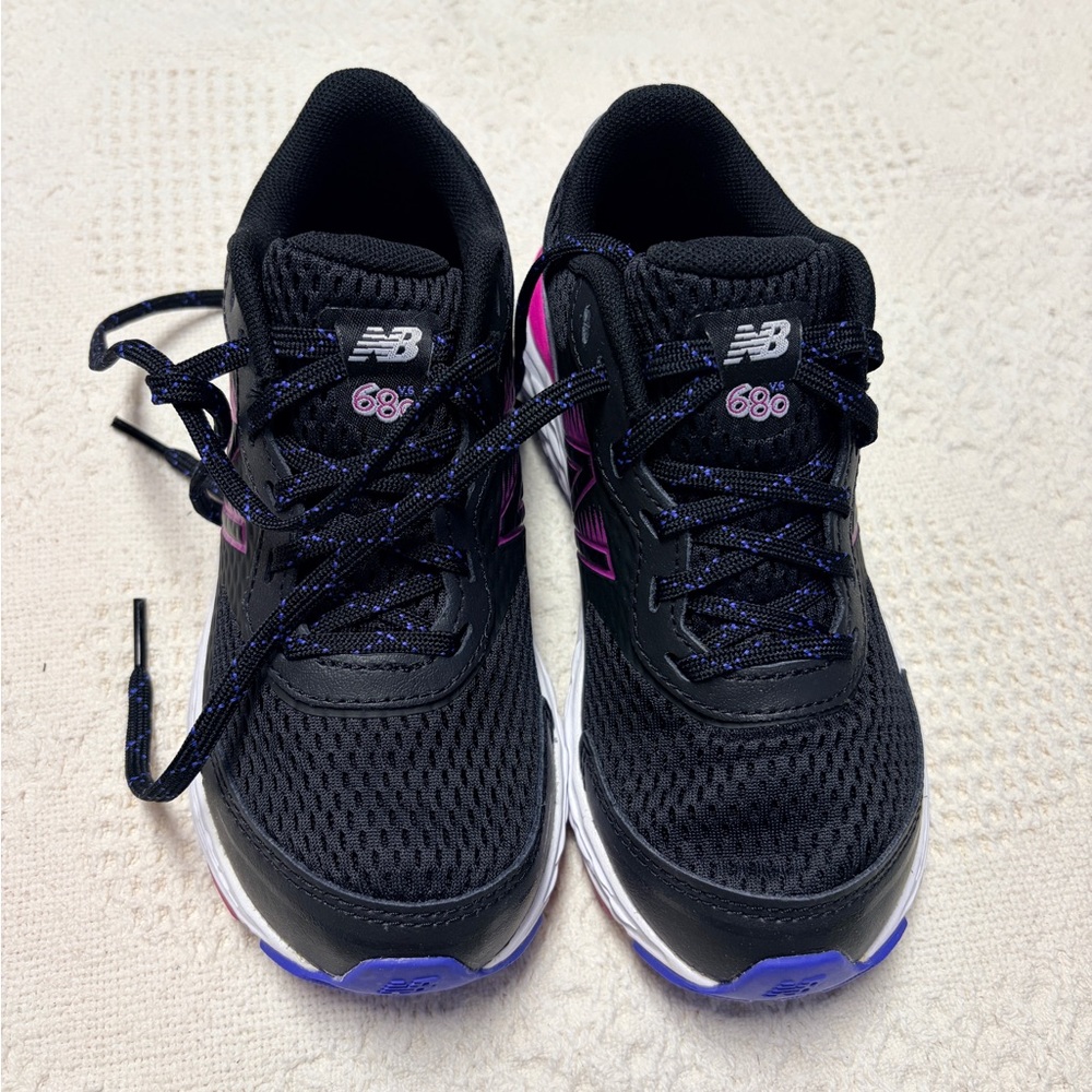 New Balance Black and Pink Kids Athletic Shoes Size 13.5-New with Box